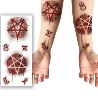 Tatuaggi temporanei con stella satanica