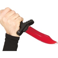 Coltello da 25 cm con sangue all'interno